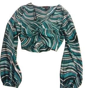 FOREVER 21 WOMENS SMALL PETITE GREEN CTOP TOP